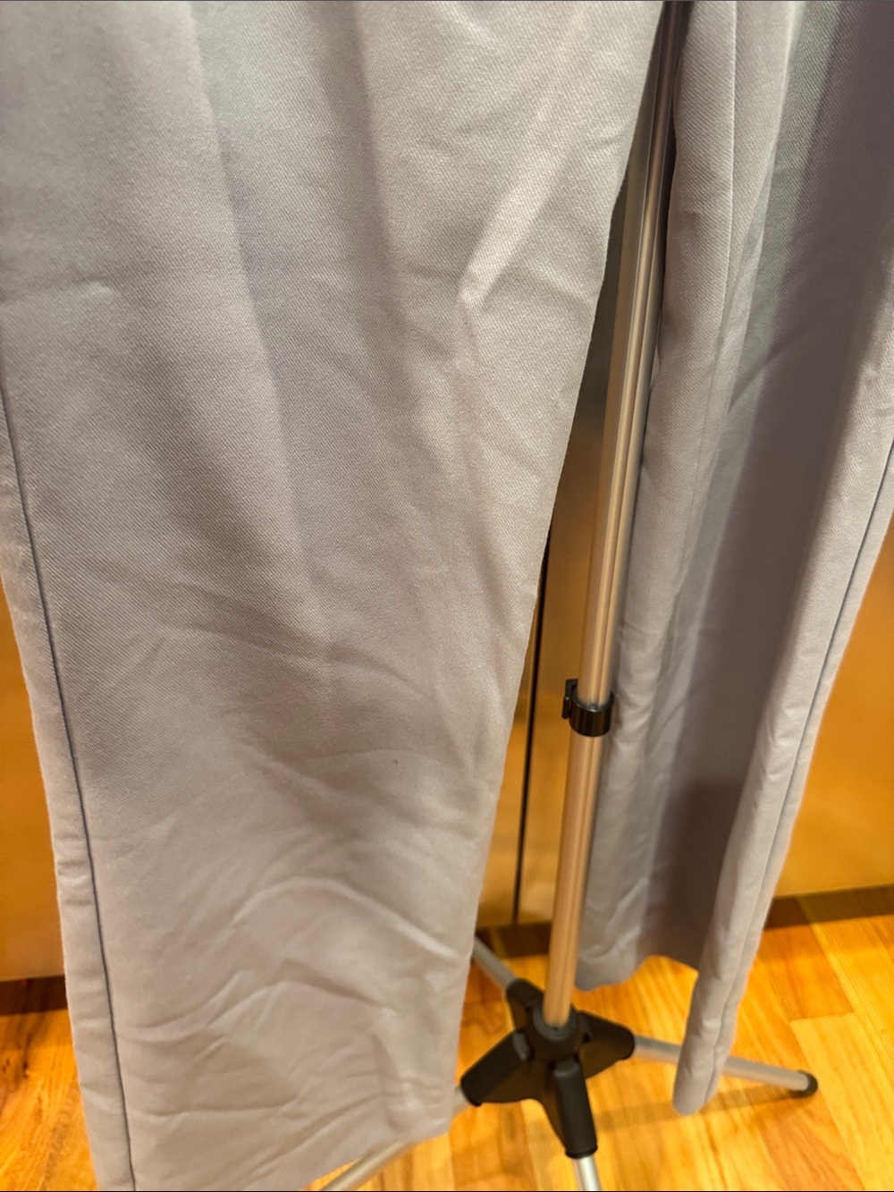 Abercrombie and Fitch High-Rise Wide-Leg Women’s Pants in Light Gray - Picture 6 of 10